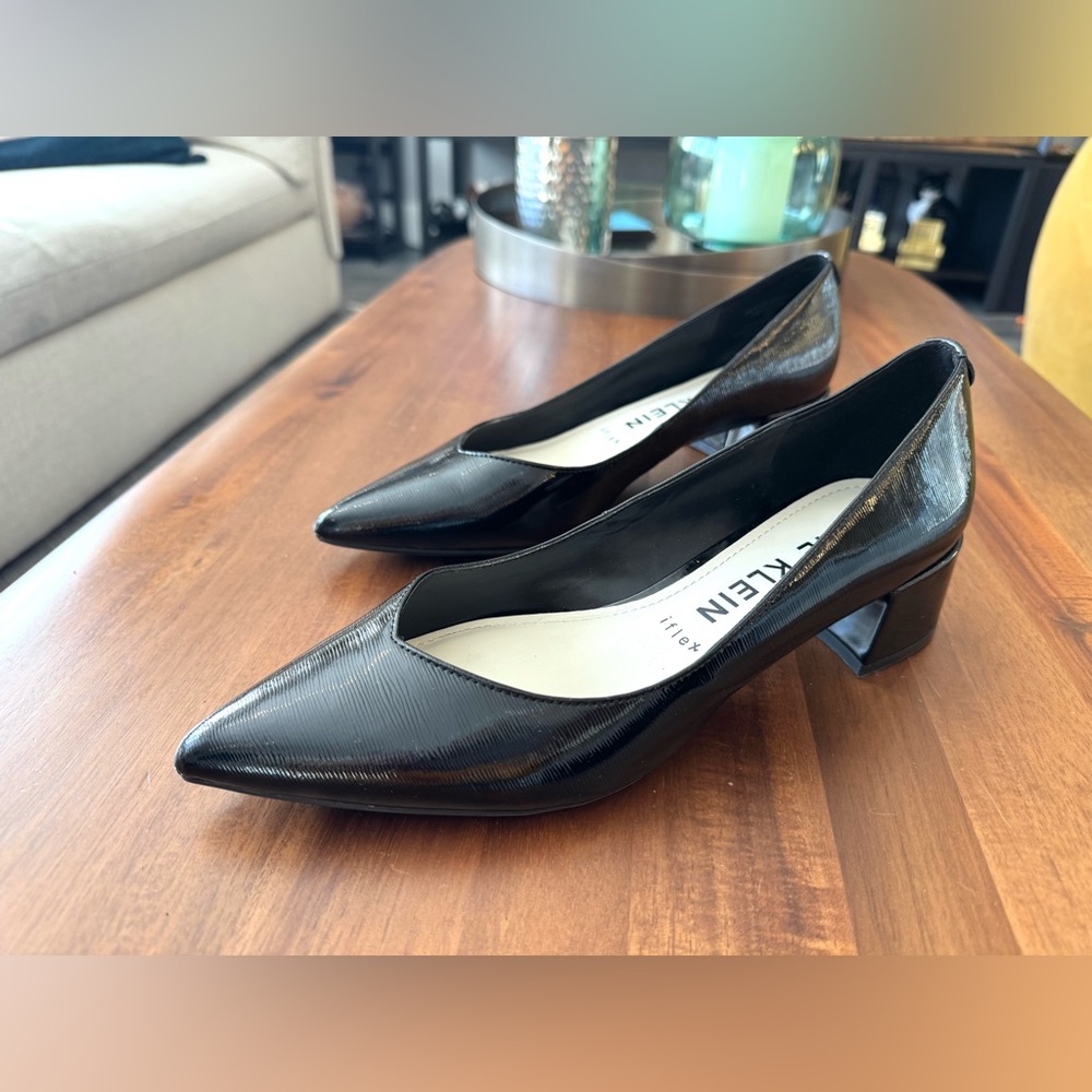 Anne Klein Norwood iflex Black Pointed Toe Heels